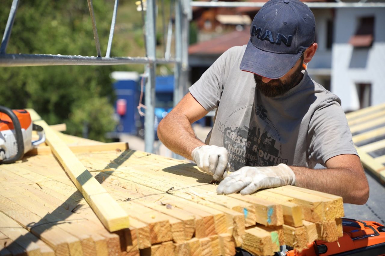 Pose de bardage à La Bresse Marc Morel Construction